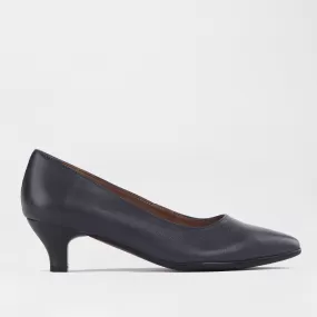 Kitten heel Court shoe in Navy - 10984